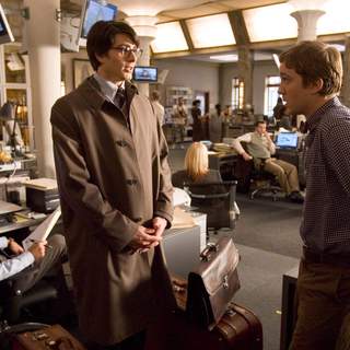 BRANDON ROUTH stars as Clark Kent/Superman and SAM HUNTINGTON portrays Jimmy Olsen in a scene from Warner Bros Pictures' Superman Returns (2006)
