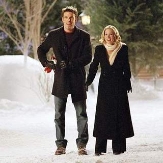 Surviving Christmas Picture 10