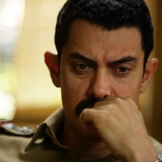 Aamir Khan stars as Surjan Singh Sekhawat in Reliance Big Pictures' Talaash (2012)