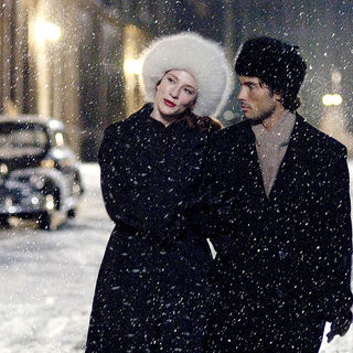 Cate Blanchett stars as Daisy and Joshua DesRoches stars as Rick Brody in Paramount Pictures' The Curious Case of Benjamin Button (2008)