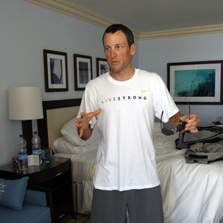 Armstrong Lie, The Picture 14