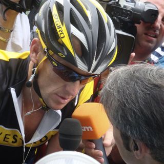 Armstrong Lie, The Picture 1