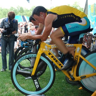 Armstrong Lie, The Picture 8