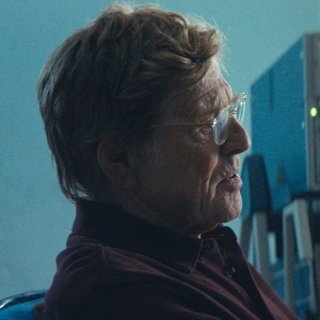 Robert Redford stars as Thomas Harbor in Netflix's The Discovery (2017)