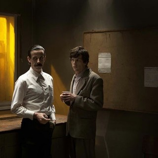 Double (2014), The Picture 2