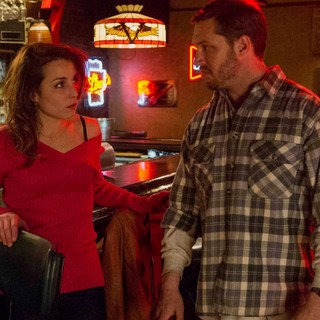 Noomi Rapace stars as Nadia and Tom Hardy stars as Bob Saginowski in Fox Searchlight Pictures' The Drop (2014)