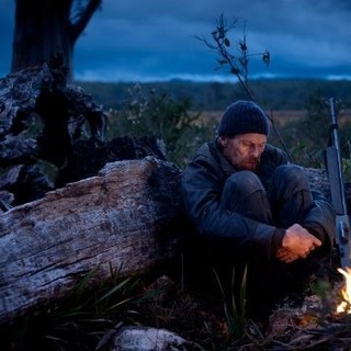 Hunter (2012), The Picture 7