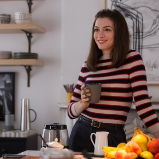 Anne Hathaway stars as Jules Ostin in Warner Bros. Pictures' The Intern (2015)