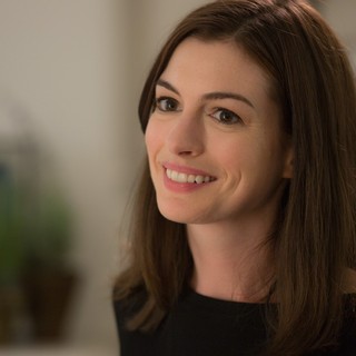 Anne Hathaway stars as Jules Ostin in Warner Bros. Pictures' The Intern (2015). Photo credit by Francois Duhamel.