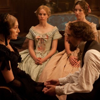 Invisible Woman, The Picture 14