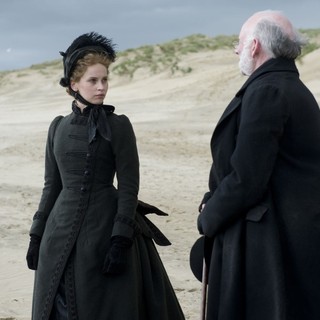 Invisible Woman, The Picture 17