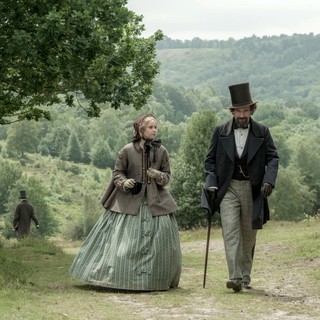 Invisible Woman, The Picture 20