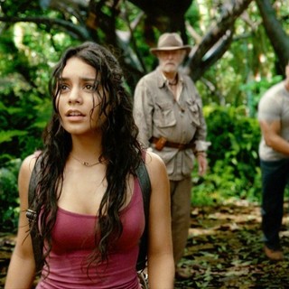 Journey 2: The Mysterious Island Picture 42