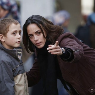 Abdul Khalim Mamutsiev stars as Hadji and Berenice Bejo stars as Carole in Worldview Entertainment's The Search (2014)