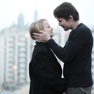 Woman In The Fifth, The Picture 7