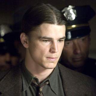 Black Dahlia, The Picture 31