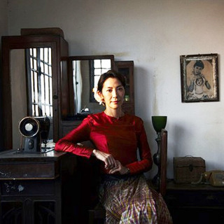 Lady, The Picture 2
