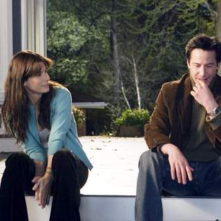 Keanu Reeves and Sandra Bullock in Warner Bros' The Lake House (2006)