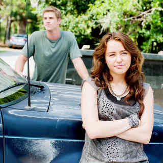 Liam Hemsworth stars as Will Blakelee and Miley Cyrus stars as Veronica 'Ronnie' Miller in Walt Disney Pictures' The Last Song (2010)