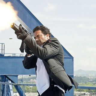 Jeffrey Dean Morgan stars as Clay in Warner Bros. Pictures' The Losers (2010)