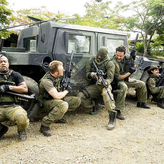 Columbus Short, Chris Evans, Idris Elba, Jeffrey Dean Morgan and Oscar Jaenada in Warner Bros. Pictures' The Losers (2010)