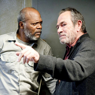 Samuel L. Jackson and Tommy Lee Jones in HBO Films' The Sunset Limited (2011)