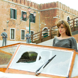 Tourist, The Picture 36
