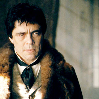 Benicio Del Toro stars as Lawrence Talbot in Universal Pictures' The Wolfman (2009)