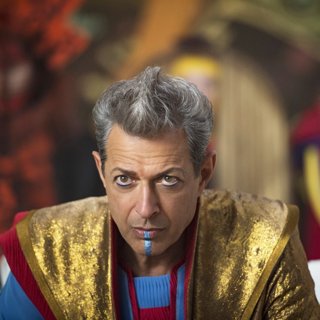 Jeff Goldblum stars as Grandmaster in Marvel Studios' Thor: Ragnarok (2017)
