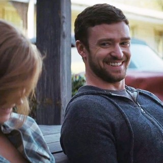 Amy Adams stars as Mickey and Justin Timberlake stars as Johnny Flanagan in Warner Bros. Pictures' Trouble with the Curve (2012)