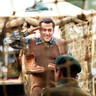 Tubelight Picture 8