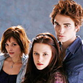 Nikki Reed, Jackson Rathbone, Ashley Greene, Kristen Stewart, Robert Pattinson and Kellan Lutz in Summit Entertainment's Twilight (2008)