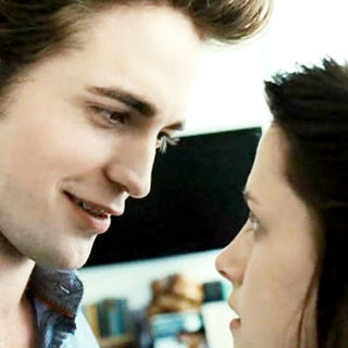 Robert Pattinson stars as Edward Cullen and Kristen Stewart stars as Bella Swan in Summit Entertainment's Twilight (2008)