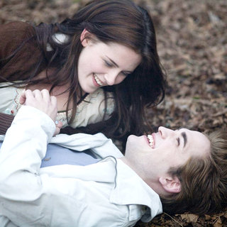 Kristen Stewart stars as Bella Swan and Robert Pattinson stars as Edward Cullen in Summit Entertainment's Twilight (2008)