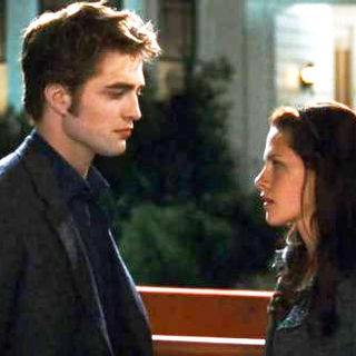 Robert Pattinson stars as Edward Cullen and Kristen Stewart stars as Bella Swan in Summit Entertainment's The Twilight Saga's New Moon (2009)