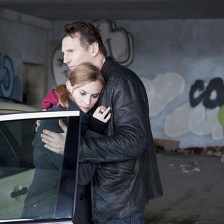 Poster of Warner Bros. Pictures' Unknown (2011) Picture 9