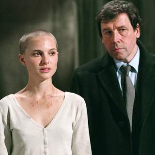 V For Vendetta Picture 27