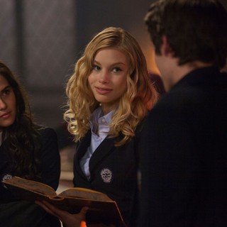 Vampire Academy Picture 19