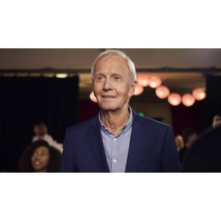 Very Excellent Mr. Dundee, The Picture 3