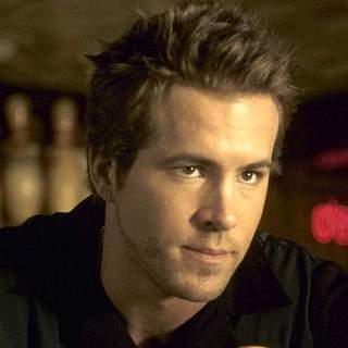 Ryan Reynolds as Monty in Lions Gate Films' Waiting... (2005)