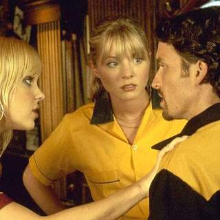 Anna Faris, Kaitlin Doubleday and Robert Patrick Benedict in Lions Gate Films' Waiting... (2005)