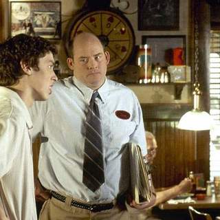 John Francis Daley, David Koechner and Ryan Reynolds in Lions Gate Films' Waiting... (2005)