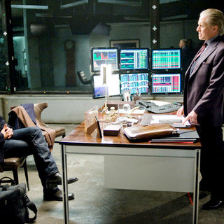 Wall Street 2: Money Never Sleeps Picture 12