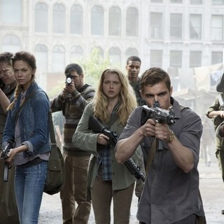 Analeigh Tipton, Teresa Palmer and Dave Franco in Summit Entertainment's Warm Bodies (2013)