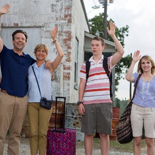 Jason Sudeikis, Jennifer Aniston, Will Poulter and Emma Roberts in Warner Bros. Pictures' We're the Millers (2013)