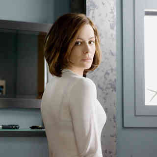 Kate Beckinsale stars as Carrie Stetko in Warner Bros. Pictures' Whiteout (2009)