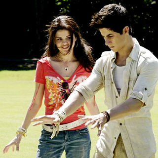 Selena Gomez stars as Alex Russo and David Henrie stars as Justin Russo in Disney Channel's Wizards of Waverly Place: The Movie (2009)