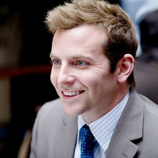 Bradley Cooper stars as Peter in Warner Bros. Pictures' Yes Man (2008). Photo credit by Melissa Moseley.