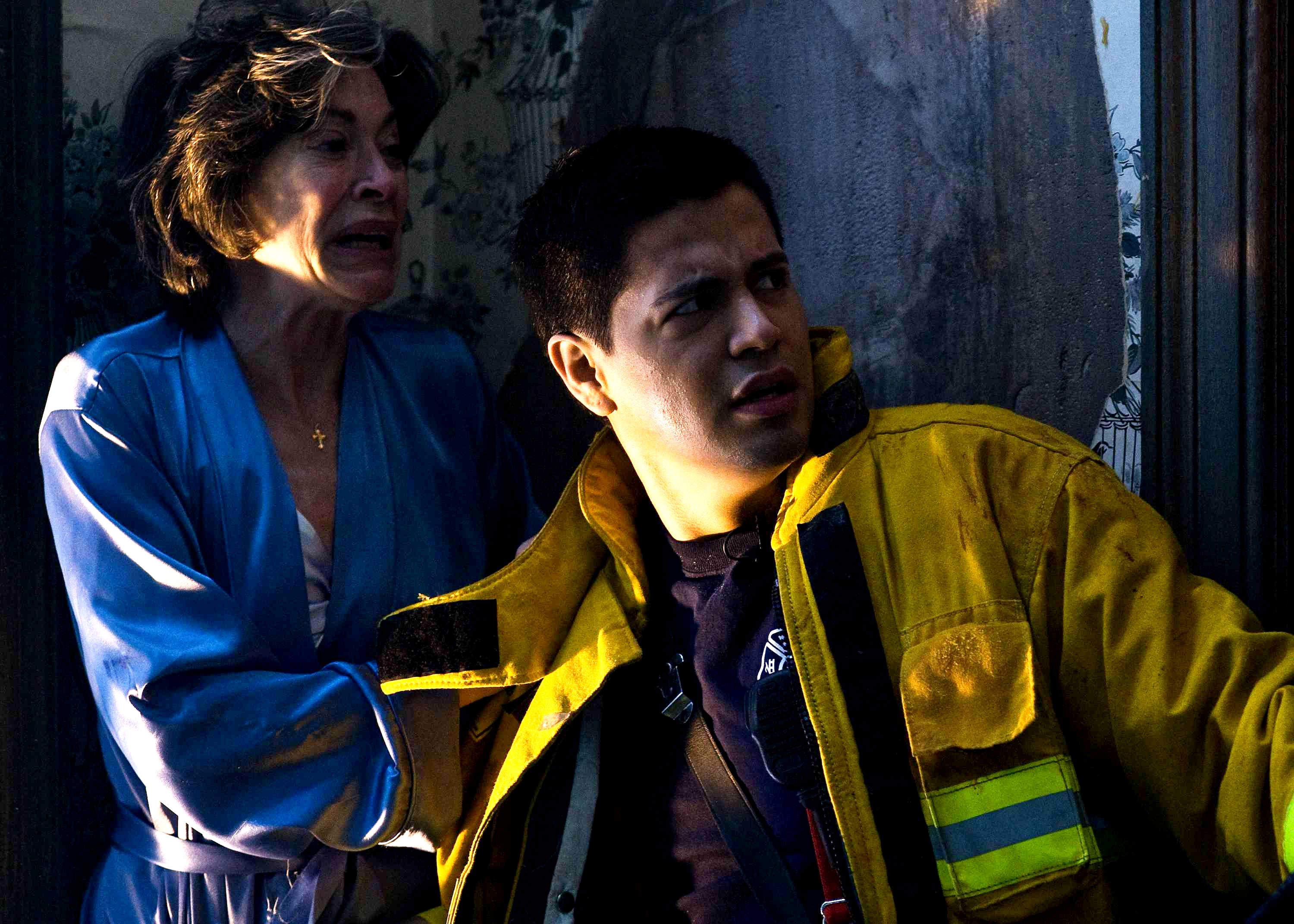 Elaine Kagan stars as Wanda Marimon and Jay Hernandez stars as Jake in Screen Gems' Quarantine (2008). Photo by John Bramley.