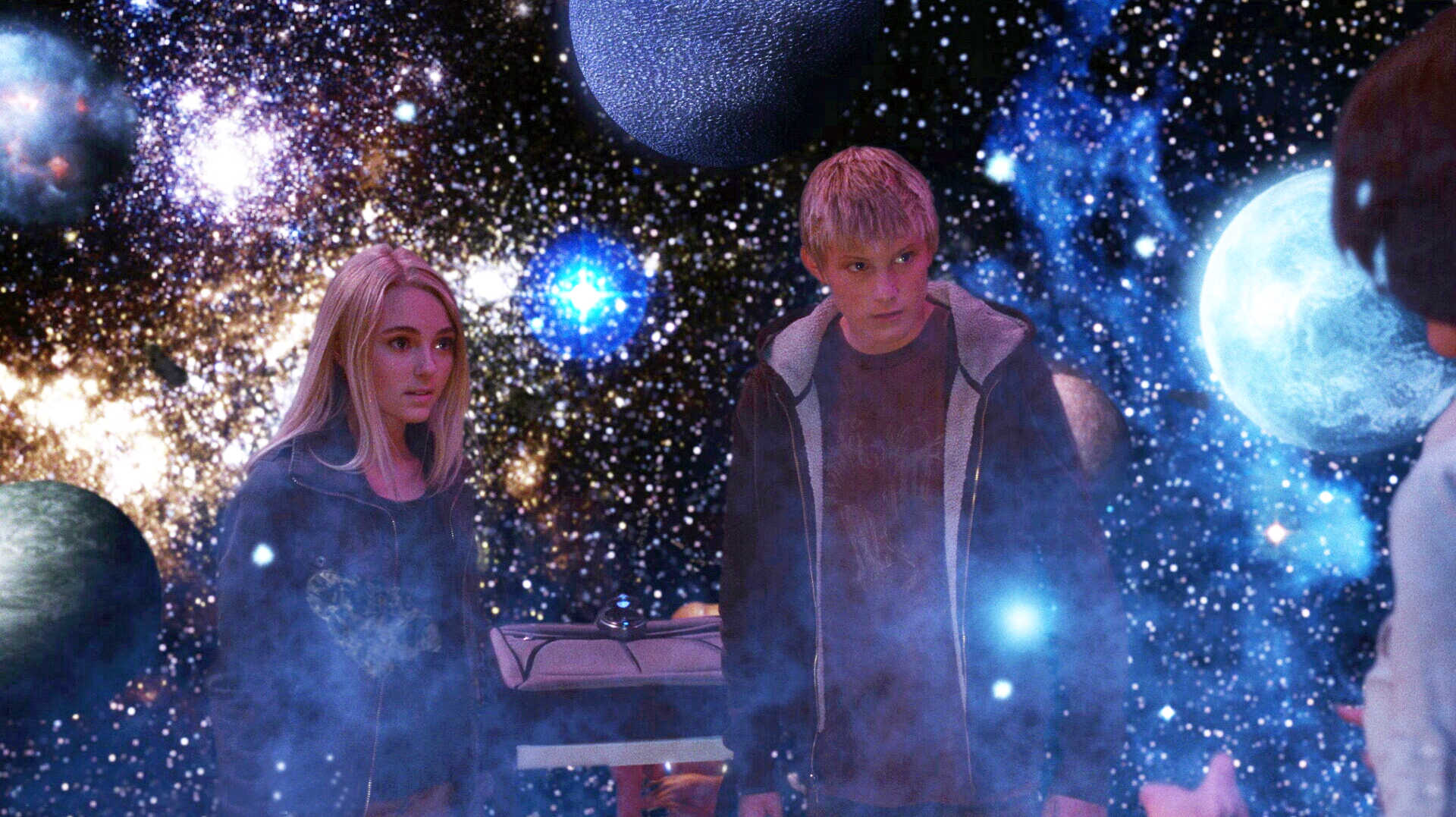 AnnaSophia Robb stars as Sara and Alexander Ludwig stars as Seth in Walt Disney Pictures' Race to Witch Mountain (2009)